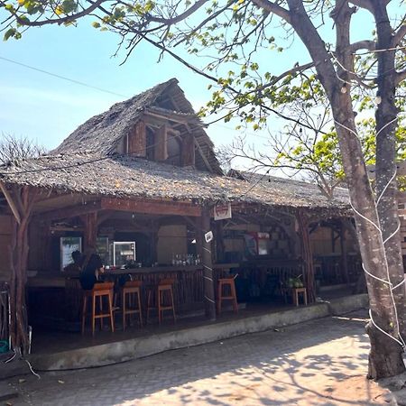 Q'Pelagos Sunset Bungalow Gili Trawangan Esterno foto